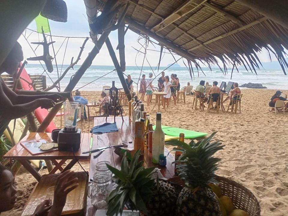 Surf And Skate Duli El Nido By Kiteclub Palawan Hostel Екстериор снимка